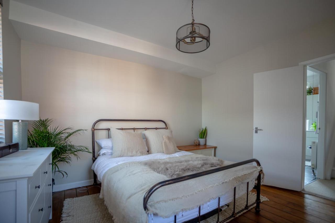 Hereford City - St Owens Terrace - Comfortable & Spacious Well Presented Three Storey House, Perfect For A Weekend Away & Exploring The City On Foot - Hosted By Rentmyhouse Екстериор снимка