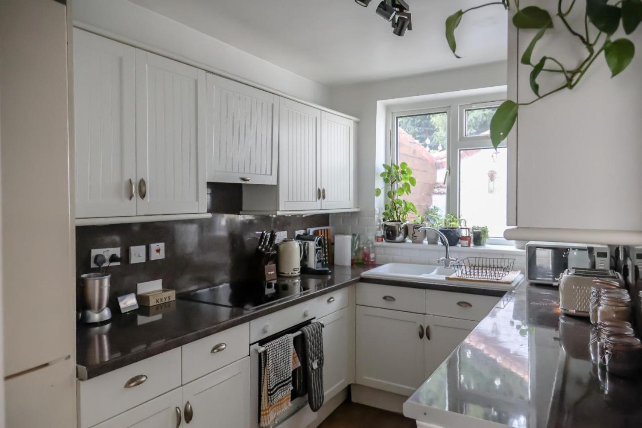 Hereford City - St Owens Terrace - Comfortable & Spacious Well Presented Three Storey House, Perfect For A Weekend Away & Exploring The City On Foot - Hosted By Rentmyhouse Екстериор снимка