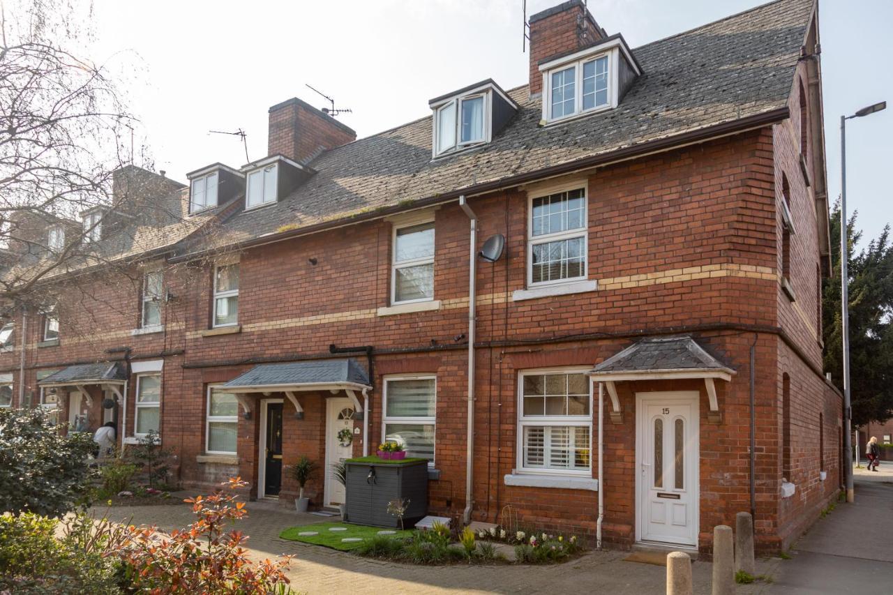 Hereford City - St Owens Terrace - Comfortable & Spacious Well Presented Three Storey House, Perfect For A Weekend Away & Exploring The City On Foot - Hosted By Rentmyhouse Екстериор снимка