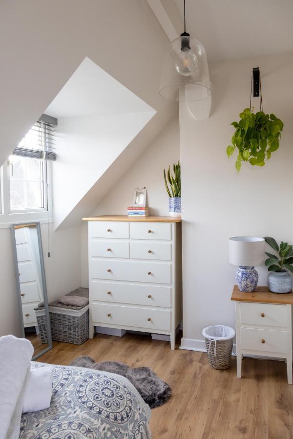Hereford City - St Owens Terrace - Comfortable & Spacious Well Presented Three Storey House, Perfect For A Weekend Away & Exploring The City On Foot - Hosted By Rentmyhouse Екстериор снимка
